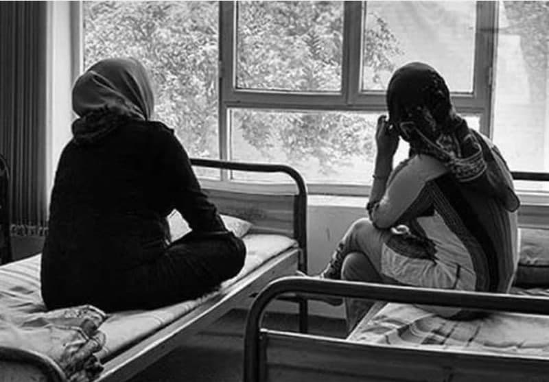 حضور خانوادگی در پاتوق های معتادان ! تعطیلی کمپ زنان معتاد در کاشان به دلیل مشکلات اقتصادی