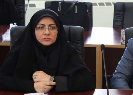 تلاش برای تولید اسانس نباید به کند شدن تولید گلاب بینجامد