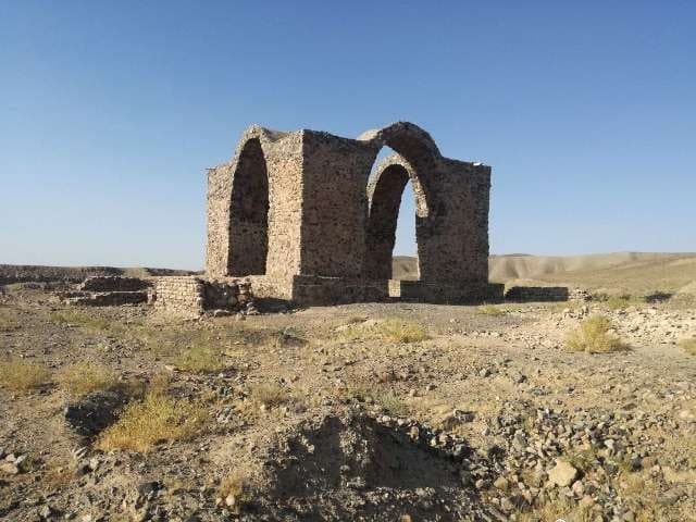 پایان برنامه گمانه زنی تعیین عرصه و حریم محوطه آتشکده خرمدشت