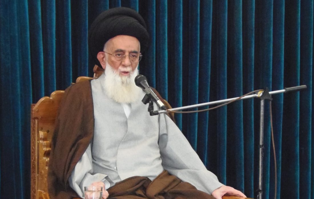 تغافل و گذشت از برخی اشتباهات جوانان برای آن است که اصل او و اصل دین و دیانت و مذهب باقی بماند