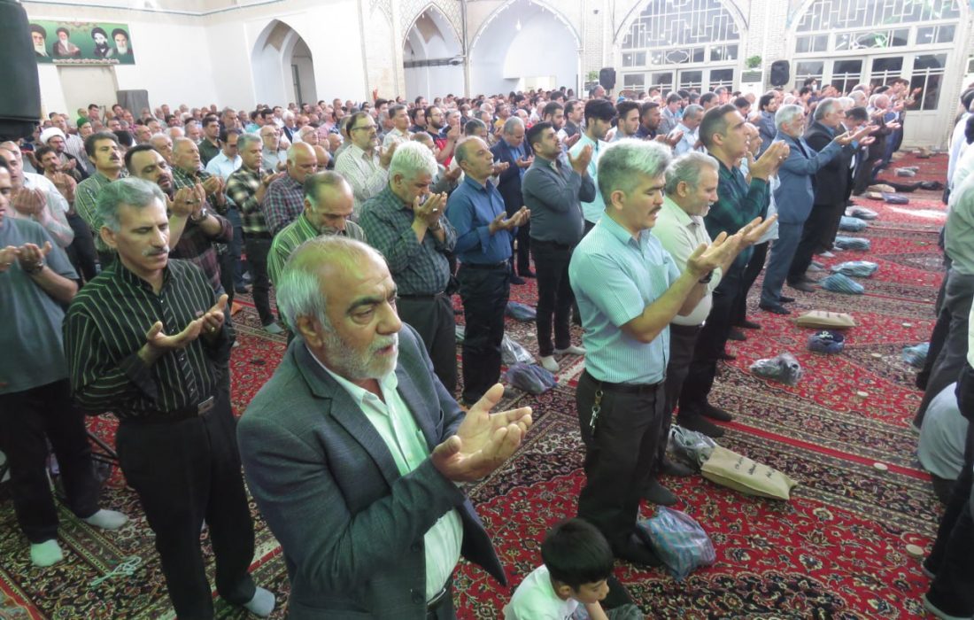 گزارش تصویری نماز عید سعید فطر کاشان به امامت آیت الله یثربی