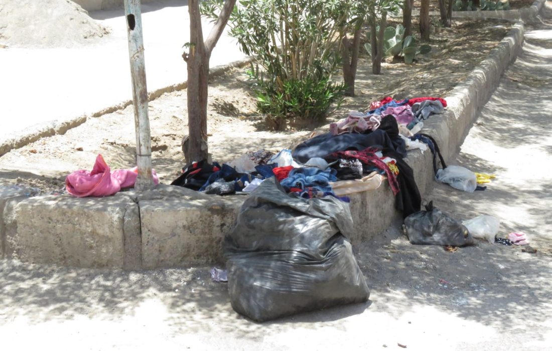 از دیوار مهربانی تا باغچۀ زباله دانی!