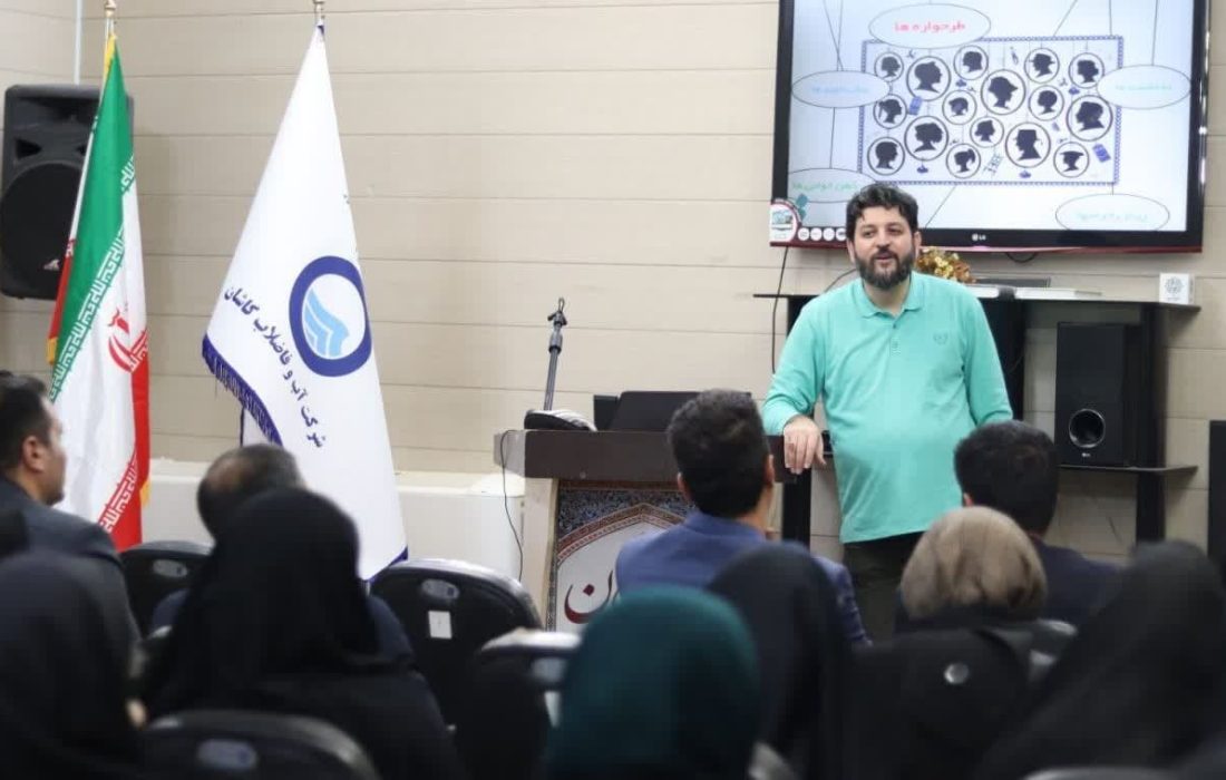 در فرهنگ سرای شهروند آران و بیدگل برگزارشد؛ کارگاه تخصصی «ادراک در جهان رسانهای شده»