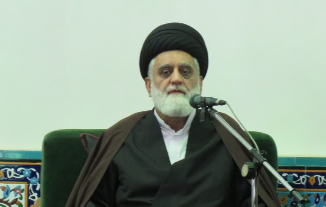 رمضان، دانشگاه خودسازی و انسانسازی و ماه تزکیه درونی و تطهیر و پاکیزه گشتن از سیئات است