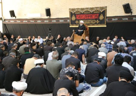 برپایی مجلس توسل و عزاداری سالروز شهادت حضرت امام باقر علیه‌السلام در بیت آیت الله یثربی